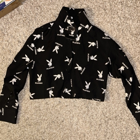 NWT Playboy Women's Cropped Button Down Shirt - Picture 3 of 8